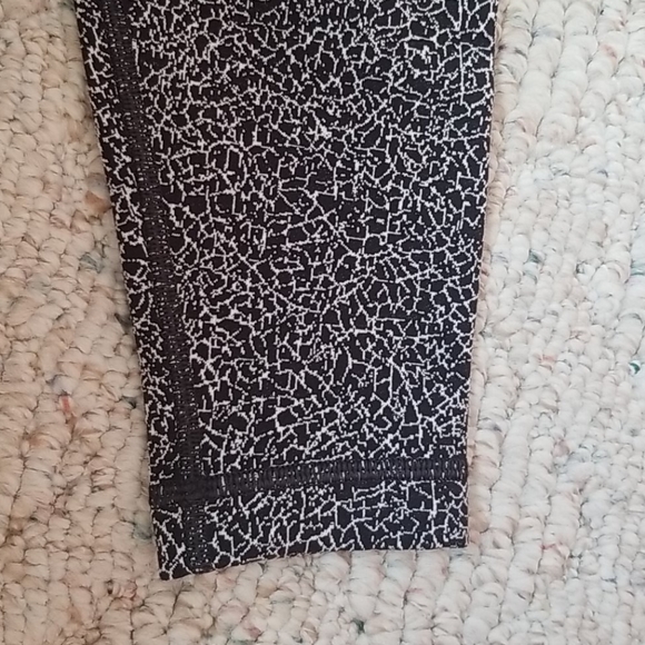 Lululemon Wunder Under Hi-Rise - Picture 5 of 5